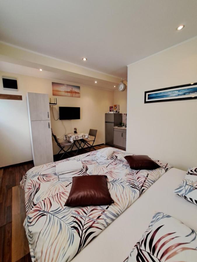Meressa Nina&Leo Studio Apartments Novigrad Istria Exterior foto