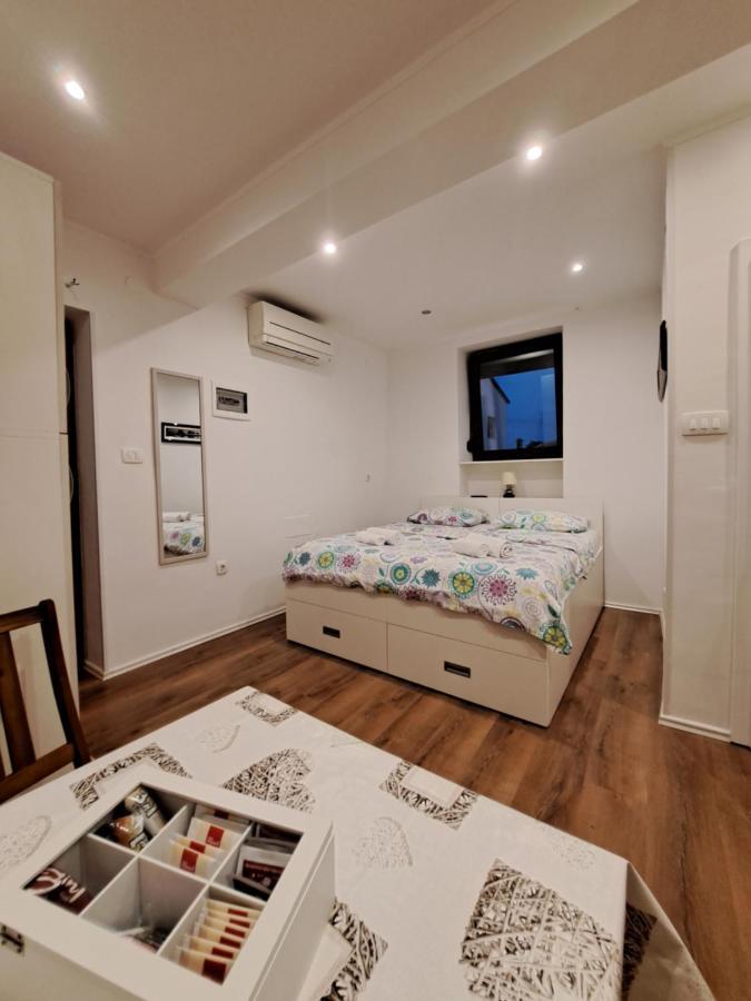 Meressa Nina&Leo Studio Apartments Novigrad Istria Exterior foto