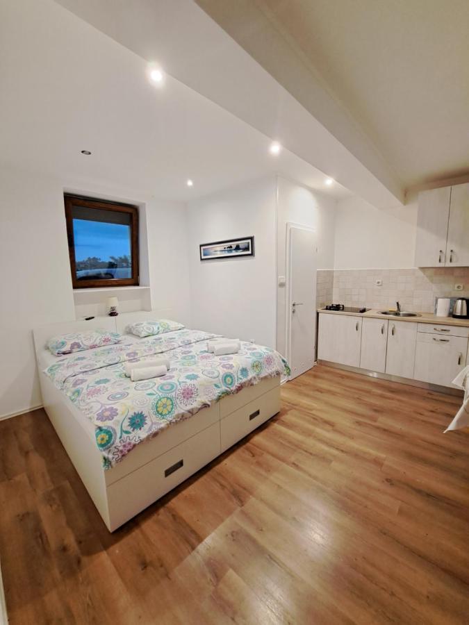 Meressa Nina&Leo Studio Apartments Novigrad Istria Exterior foto