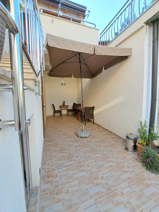 Meressa Nina&Leo Studio Apartments Novigrad Istria Exterior foto